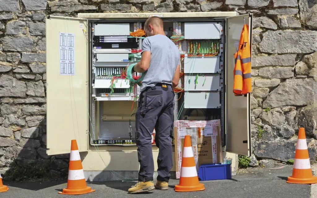 Optimisez Vos Achats Pro : Les Avantages d'un Fournisseur Spécialisé comme Distri-Fibre